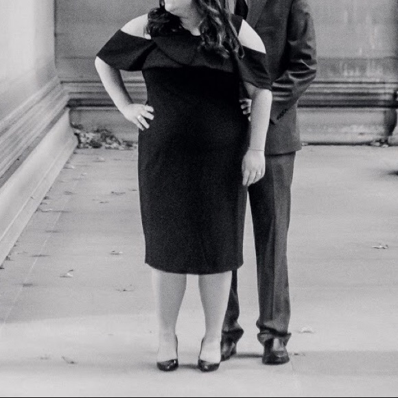 Black dress - Picture 2 of 2